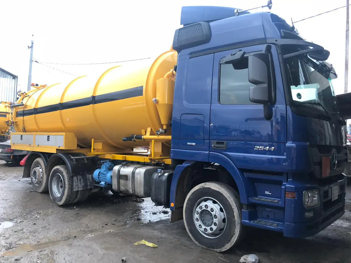 Mercedes-Benz Actros vacuum tanker